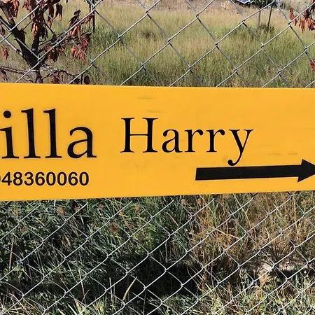 Βίλα Harry Arachova *